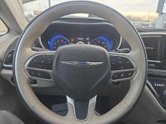 Used 2020  Chrysler Pacifica 4d Wagon Limited at City Wide Auto Credit near Toledo&comma; OH