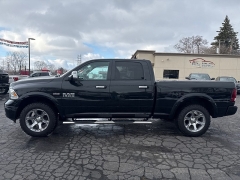 Used 2017  Ram 1500 4WD Crew Cab Laramie Longbed at City Wide Auto Credit near Toledo&comma; OH