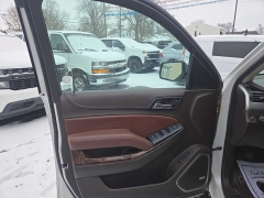 Used 2017  Chevrolet Suburban 4d SUV 4WD Premier at City Wide Auto Credit near Toledo&comma; OH