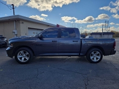 Used 2015  Ram 1500 4WD Crew Cab Sport at City Wide Auto Credit near Toledo, OH