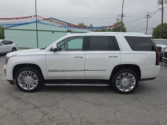 Used 2018  Cadillac Escalade 4d SUV 4WD Platinum at City Wide Auto Credit near Toledo&comma; OH