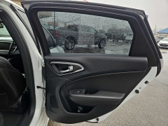 Used 2016  Chrysler 200 4d Sedan C V6 at City Wide Auto Credit near Toledo&comma; OH