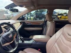 Used 2017  Cadillac XT5 4d SUV AWD Platinum at City Wide Auto Credit near Toledo&comma; OH