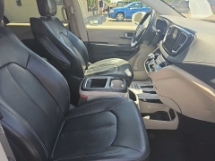 Used 2022  Chrysler Pacifica Hybrid Touring L FWD at City Wide Auto Credit near Toledo&comma; OH
