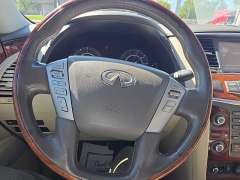 Used 2017  INFINITI QX80 4d SUV AWD Limited at City Wide Auto Credit near Toledo&comma; OH