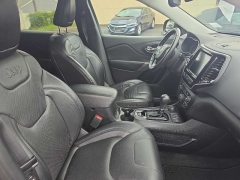 Used 2019  Jeep Cherokee 4d SUV 4WD Limited 2&period;0L Turbo at City Wide Auto Credit near Toledo&comma; OH