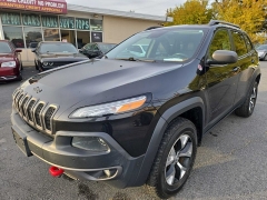 Used 2015  Jeep Cherokee 4d SUV 4WD Trailhawk V6 at City Wide Auto Credit near Toledo, OH