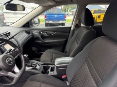 Used 2017  Nissan Rogue 4d SUV AWD SV at City Wide Auto Credit near Toledo&comma; OH