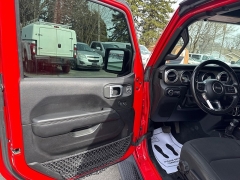 Used 2020  Jeep Wrangler Unlimited 4d SUV 4WD Sahara at City Wide Auto Credit near Toledo&comma; OH