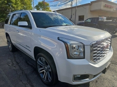 Used 2018  GMC Yukon 4d SUV 4WD Denali at City Wide Auto Credit near Toledo, OH