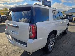 Used 2018  GMC Yukon 4d SUV 4WD Denali at City Wide Auto Credit near Toledo, OH