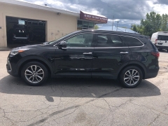 Used 2017  Hyundai Santa Fe 4d SUV AWD SE at City Wide Auto Credit near Toledo, OH