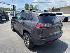 Used 2019  Jeep Cherokee 4d SUV 4WD Trailhawk Elite 3&period;2L at City Wide Auto Credit near Toledo&comma; OH
