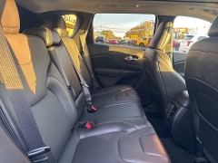 Used 2020  Jeep Cherokee 4d SUV 4WD Trailhawk Elite 3.2L at City Wide Auto Credit near Toledo, OH