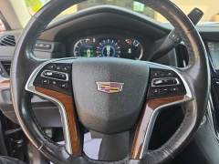 Used 2018  Cadillac Escalade 4d SUV 4WD Luxury at City Wide Auto Credit near Toledo&comma; OH