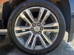 Used 2018  GMC Yukon 4d SUV 4WD Denali at City Wide Auto Credit near Toledo&comma; OH