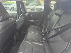 Used 2020  Jeep Cherokee 4d SUV FWD Limited 2&period;4L at City Wide Auto Credit near Toledo&comma; OH