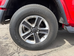 Used 2020  Jeep Wrangler Unlimited 4d SUV 4WD Sahara at City Wide Auto Credit near Toledo&comma; OH