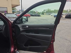 Used 2019  Jeep Grand Cherokee 4d SUV 4WD Overland V6 at City Wide Auto Credit near Toledo&comma; OH