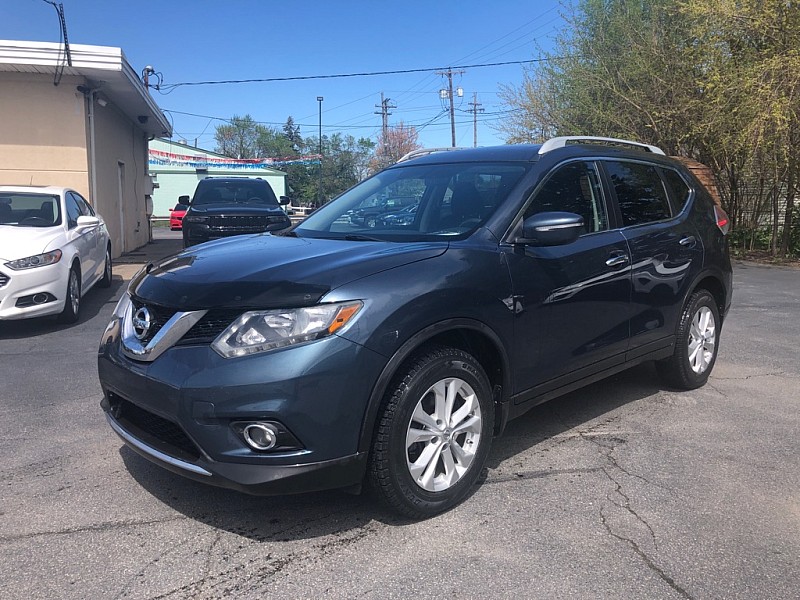 Used 2014  Nissan Rogue 4d SUV AWD SV at City Wide Auto Credit near Toledo, OH