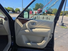 Used 2017  INFINITI QX80 4d SUV AWD Limited at City Wide Auto Credit near Toledo&comma; OH
