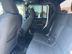 Used 2020  Jeep Gladiator Crew Cab Overland at City Wide Auto Credit near Toledo&comma; OH