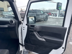 Used 2012  Jeep Wrangler Unlimited 4d Convertible Sahara at City Wide Auto Credit near Toledo&comma; OH