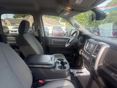 Used 2022  Ram 1500 Classic 4WD SLT Crew Cab 5'7" Box at City Wide Auto Credit near Toledo&comma; OH