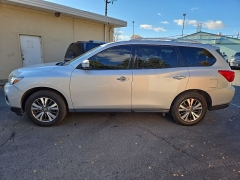 Used 2020  Nissan Pathfinder 4d SUV FWD SV at City Wide Auto Credit near Toledo&comma; OH