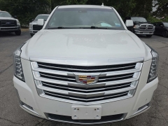 Used 2018  Cadillac Escalade 4d SUV 4WD Platinum at City Wide Auto Credit near Toledo&comma; OH