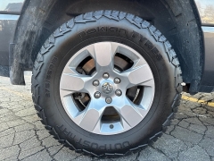 Used 2019  Ram 1500 4WD Crew Cab Big Horn&sol;Lone Star at City Wide Auto Credit near Toledo&comma; OH