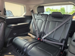Used 2021  Jeep Grand Cherokee L Limited 4x4 at City Wide Auto Credit near Toledo&comma; OH