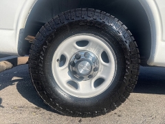 Used 2013  Chevrolet Express Wagon 3500 Wagon LT at City Wide Auto Credit near Toledo, OH