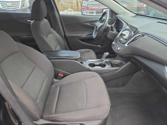 Used 2017  Chevrolet Malibu 4d Sedan LT at City Wide Auto Credit near Toledo&comma; OH