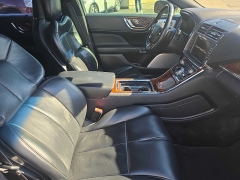 Used 2018  Lincoln Continental 4d Sedan AWD Reserve at City Wide Auto Credit near Toledo&comma; OH
