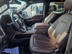 Used 2016  Ford F-150 4WD SuperCrew Platinum 5 1&sol;2 at City Wide Auto Credit near Toledo&comma; OH