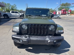 Used 2022  Jeep Gladiator Sport 4x4 at City Wide Auto Credit near Toledo&comma; OH