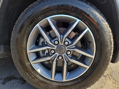 Used 2020  Jeep Grand Cherokee 4d SUV 4WD Laredo at City Wide Auto Credit near Toledo, OH