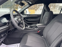 Used 2024  Jeep Grand Cherokee Laredo 4x4 at City Wide Auto Credit near Toledo&comma; OH