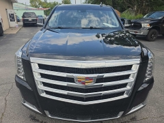 Used 2017  Cadillac Escalade ESV 4d SUV 4WD Premium Luxury at City Wide Auto Credit near Toledo&comma; OH