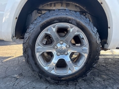 Used 2014  Ram 1500 4WD Crew Cab Laramie at City Wide Auto Credit near Toledo&comma; OH