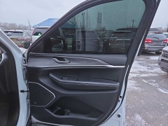 Used 2021  Jeep Grand Cherokee L Limited 4x4 at City Wide Auto Credit near Toledo&comma; OH