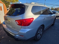 Used 2020  Nissan Pathfinder 4d SUV FWD SV at City Wide Auto Credit near Toledo&comma; OH