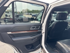 Used 2017  Ford Explorer 4d SUV 4WD Platinum at City Wide Auto Credit near Toledo&comma; OH