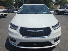 Used 2022  Chrysler Pacifica Hybrid Touring L FWD at City Wide Auto Credit near Toledo&comma; OH