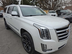 Used 2018  Cadillac Escalade ESV 4d SUV 4WD Premium Luxury at City Wide Auto Credit near Toledo&comma; OH