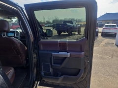 Used 2016  Ford F-150 4WD SuperCrew Platinum 5 1&sol;2 at City Wide Auto Credit near Toledo&comma; OH