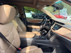 Used 2017  Cadillac XT5 4d SUV AWD Platinum at City Wide Auto Credit near Toledo&comma; OH