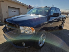 Used 2018  Ram 1500 2WD Crew Cab Express at City Wide Auto Credit near Toledo&comma; OH