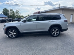 Used 2021  Jeep Grand Cherokee L Limited 4x4 at City Wide Auto Credit near Toledo&comma; OH